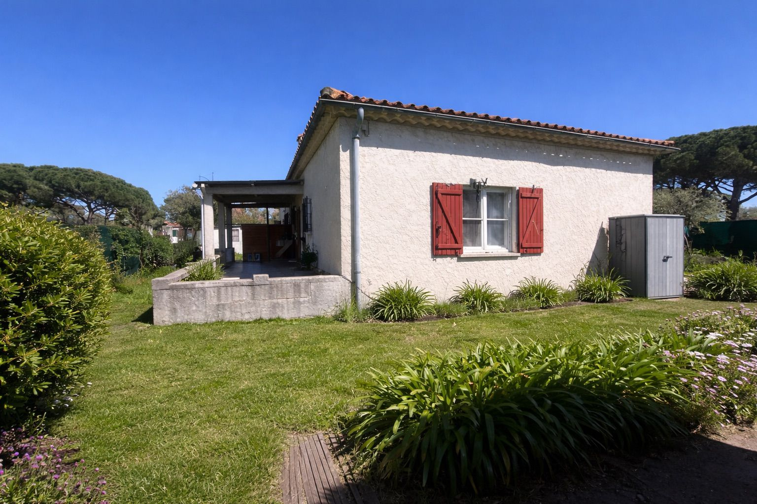 Hyères   Les Salins | Appartement T2 en rez-de-jardin à quelques mètres de la plage
