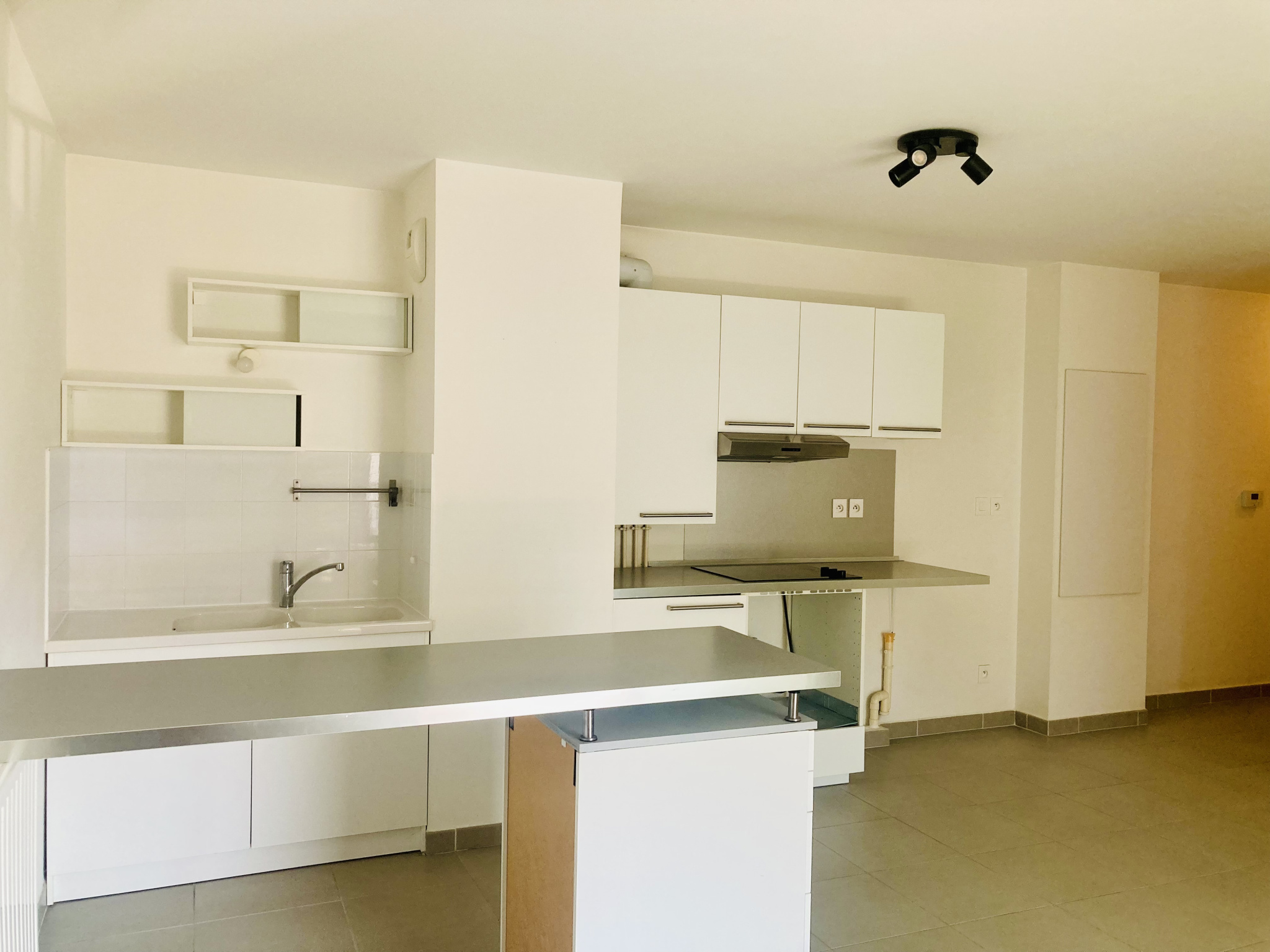 Appartement 3 pièces 63m2 et parking double sous-sol