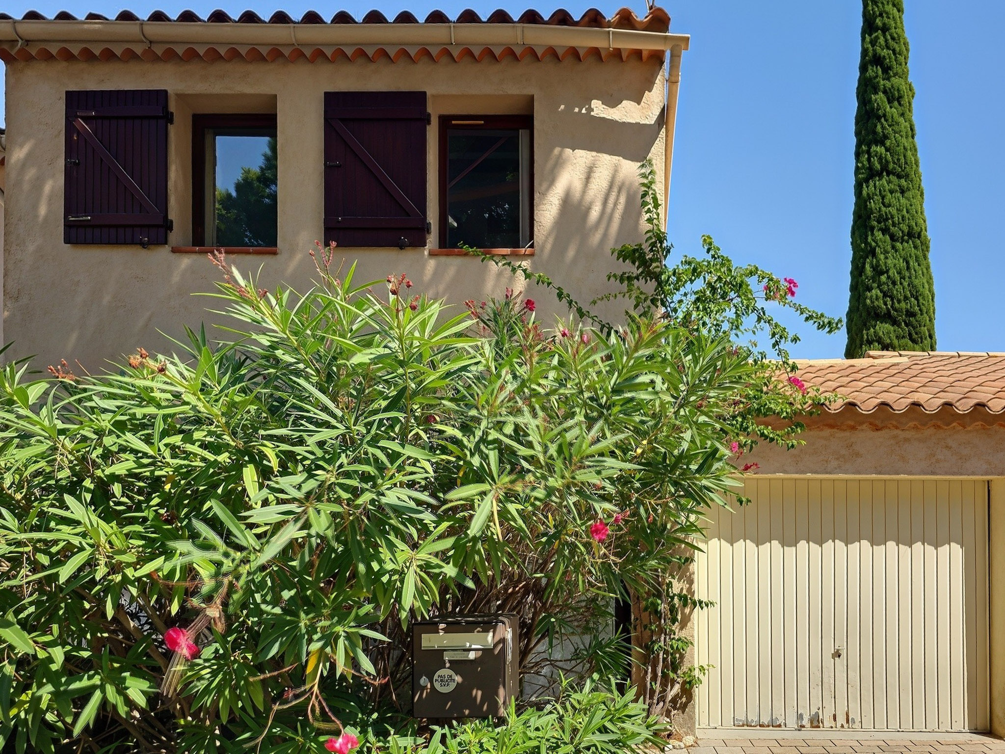 Maison proche Almanarre avec Jardin et Garage