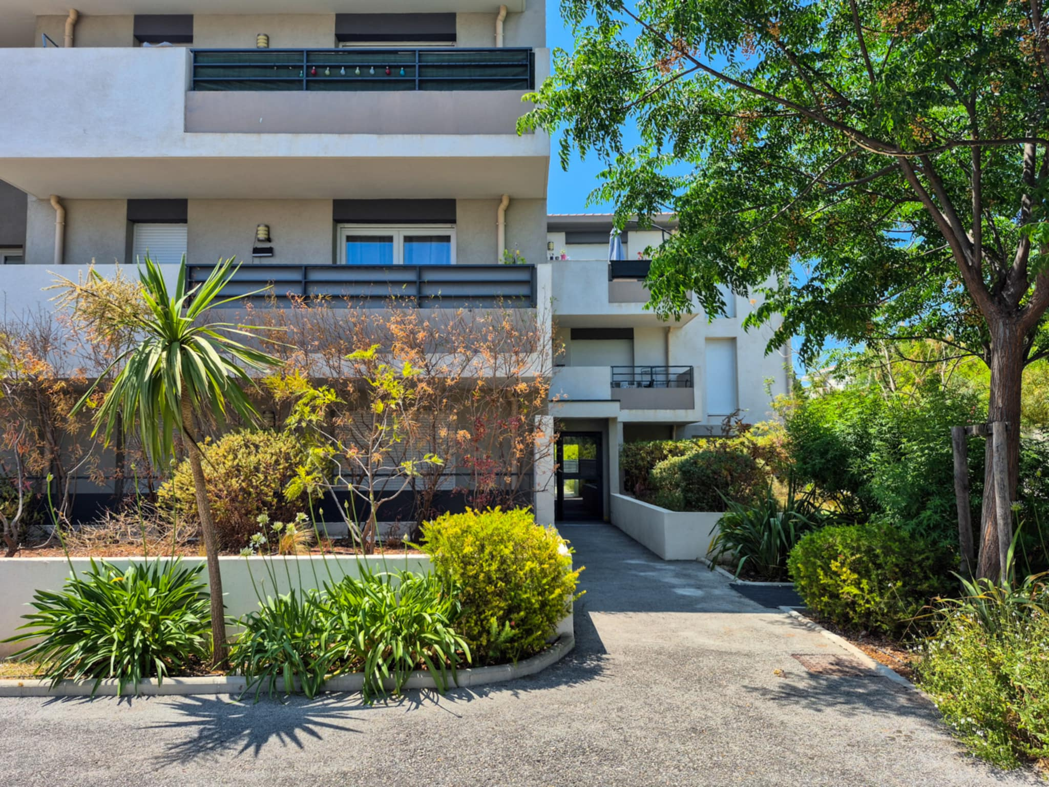 Place de parking privative - LA VALETTE DU VAR