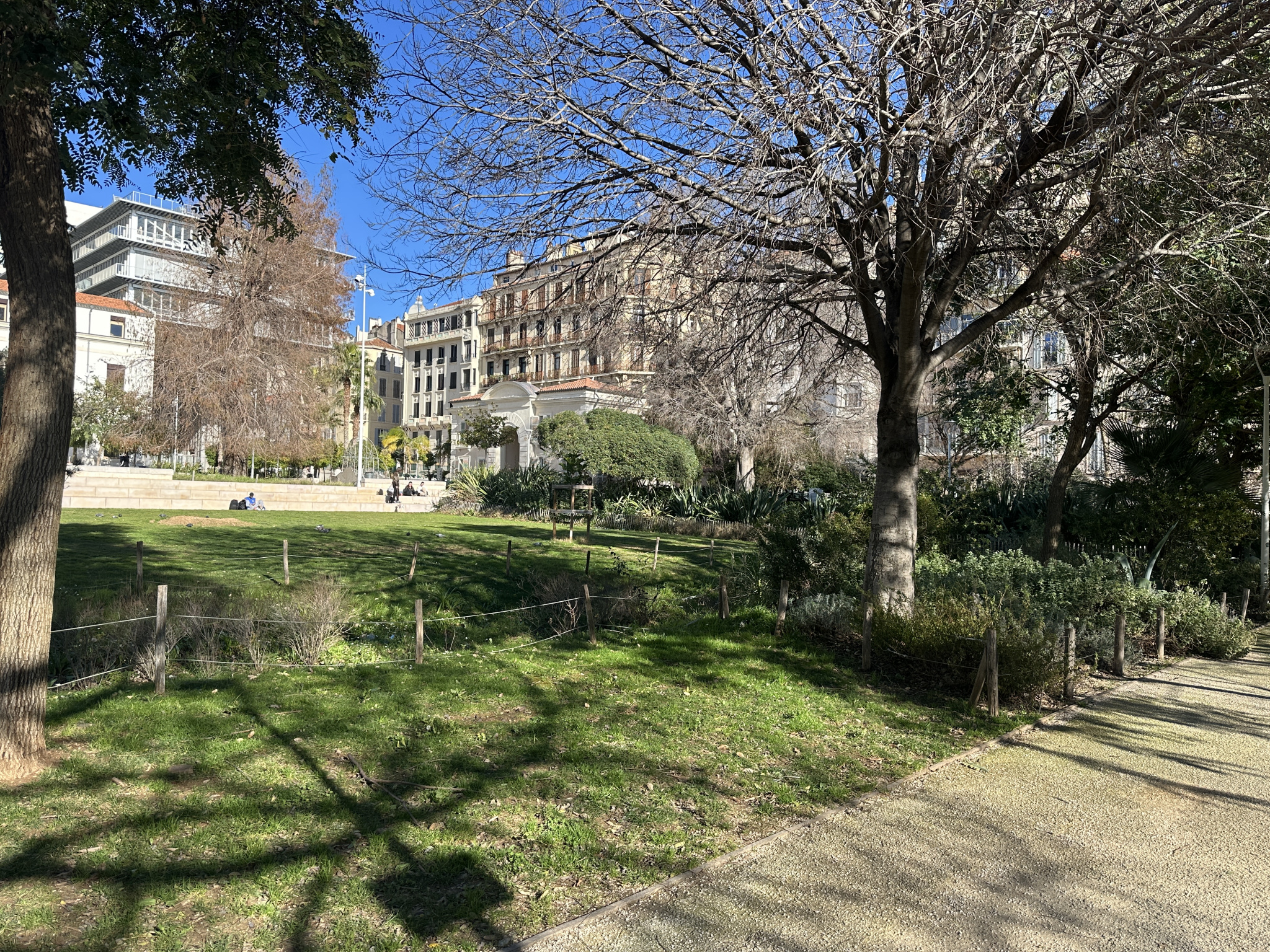 Appartement T4 rénové - 85m2 - Hauteville/Chalucet - Cave